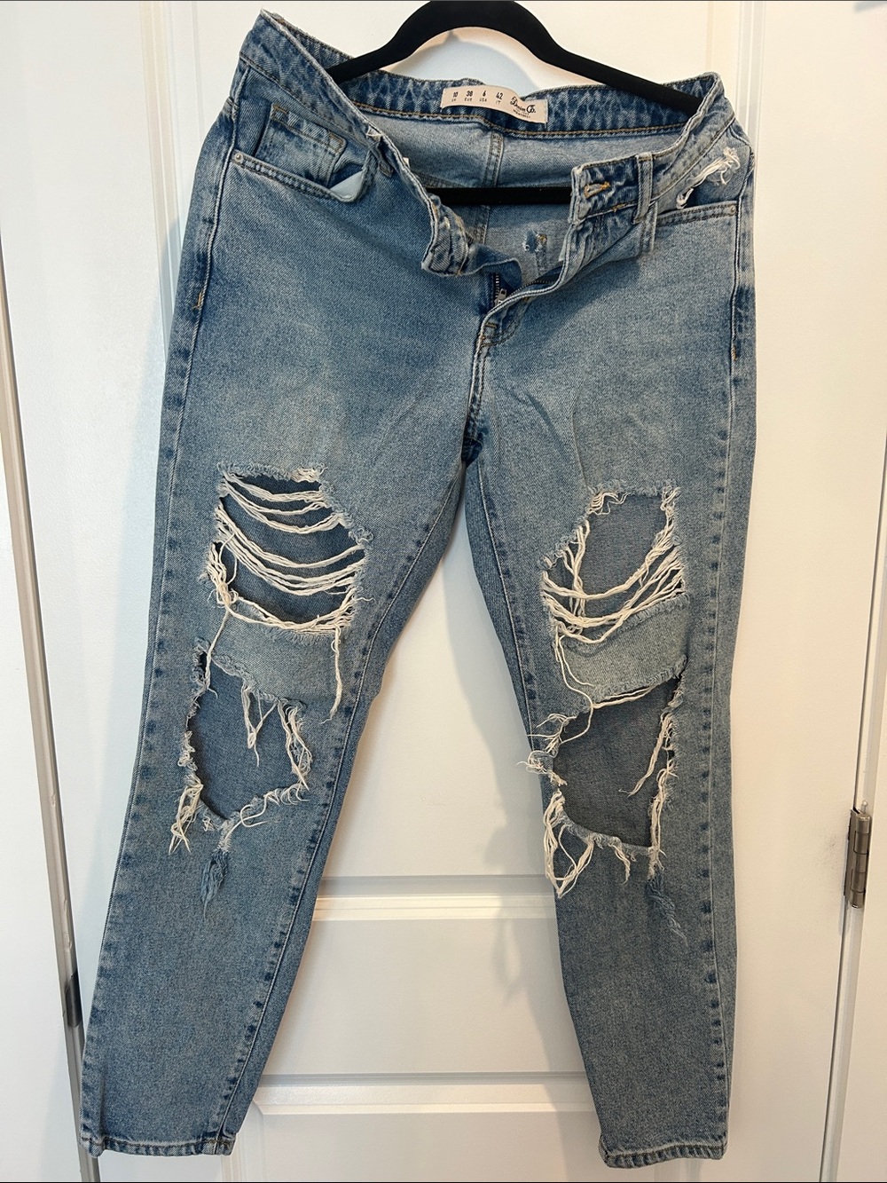 Denim&Co Distressed Light Blue Boyfriend Jeans